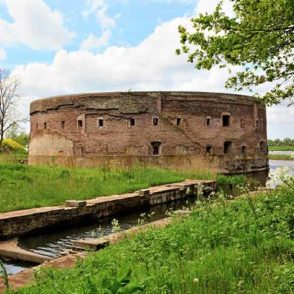 ЭКСКУРСИЯ В КРЕПОСТЬ НАРДЕН ИЛИ ЦИТАДЕЛЬ ДОБЛЕСТИ (фото 6)