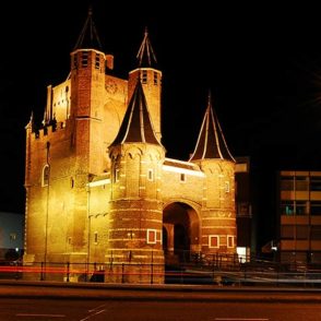 АМСТЕРДАМСКИЕ ВОРОТА: ВИД С ВНЕШНЕЙ СТОРОНЫ (ХАРЛЕМ)